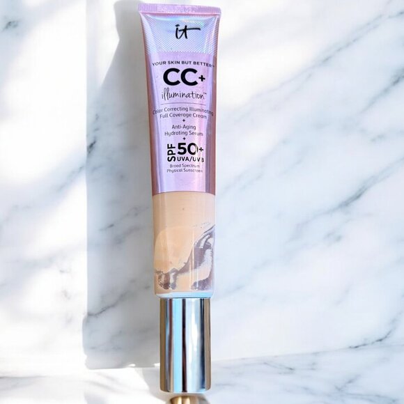 It Cosmetics CC+ Illumination Full Coverage Foundation + Anti Aging Medium Shade - Picture 1 of 6